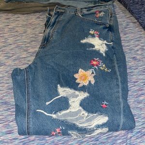 Mom jeans, embroidered flowers and rips, American eagle, size 14. Never worn